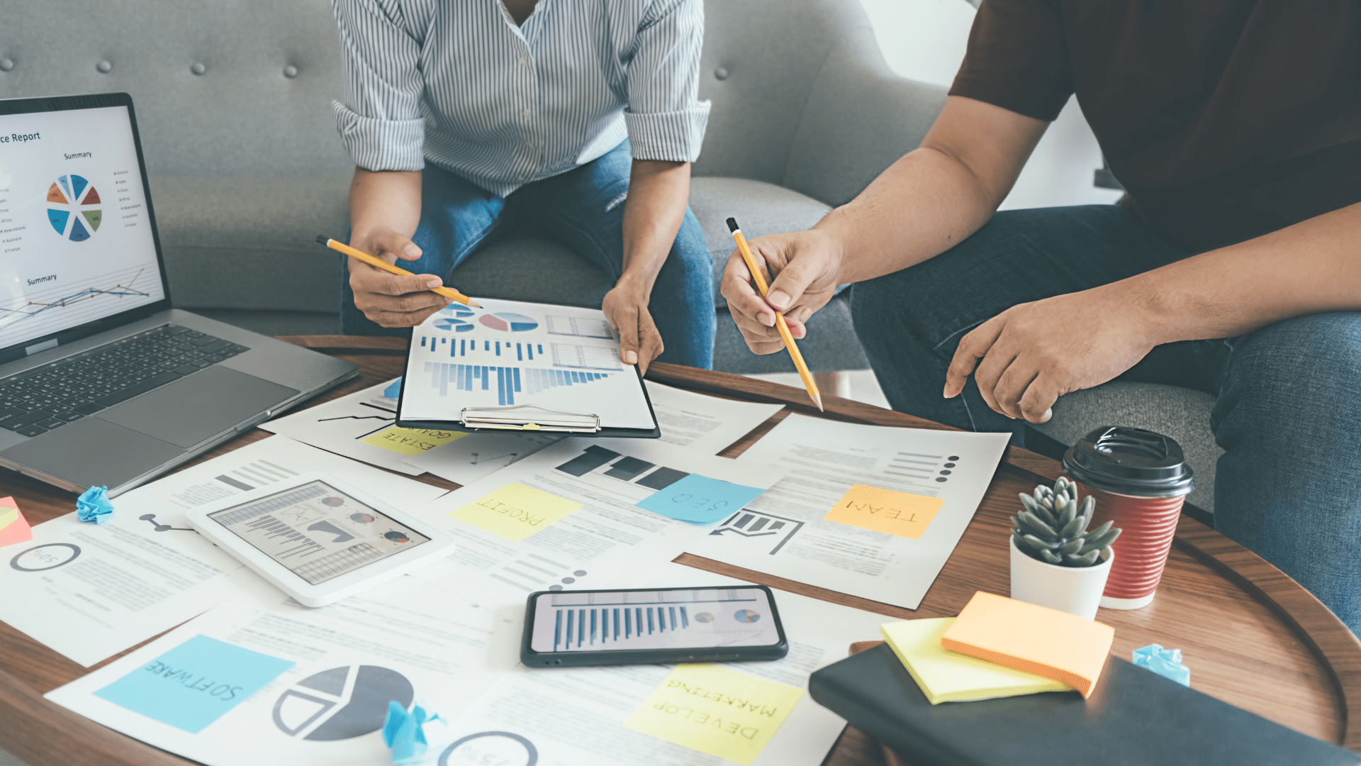 Example of a sales meeting using manual print-outs and doing things by hand